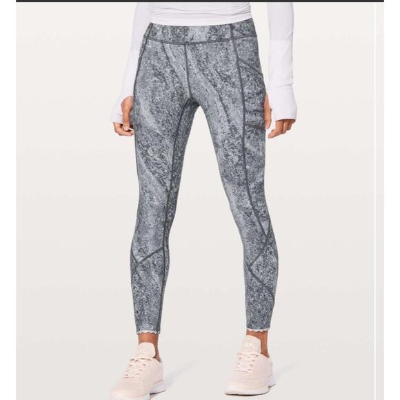 READ DESCRIPTION Women 10 Piece Lululemon Leggings Mixed Size Mixed Style Bundle - Picture 2 of 4